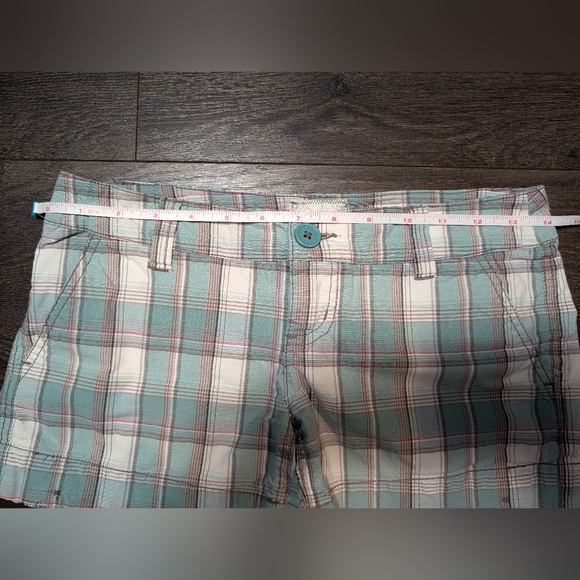 Garage Plaid Shorts - Picture 7 of 7